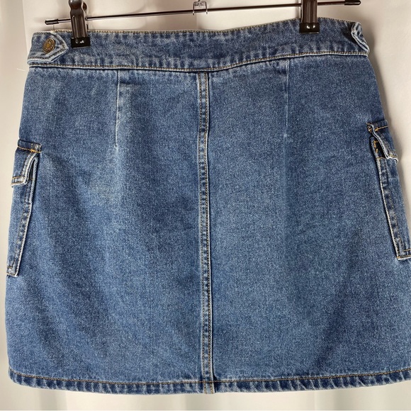 Forever 21 Medium Wash Denim Zip Up Mini Skirt Size Medium - Picture 8 of 13
